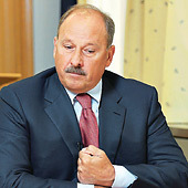 М.Новиков