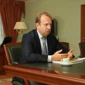 С. Николаев