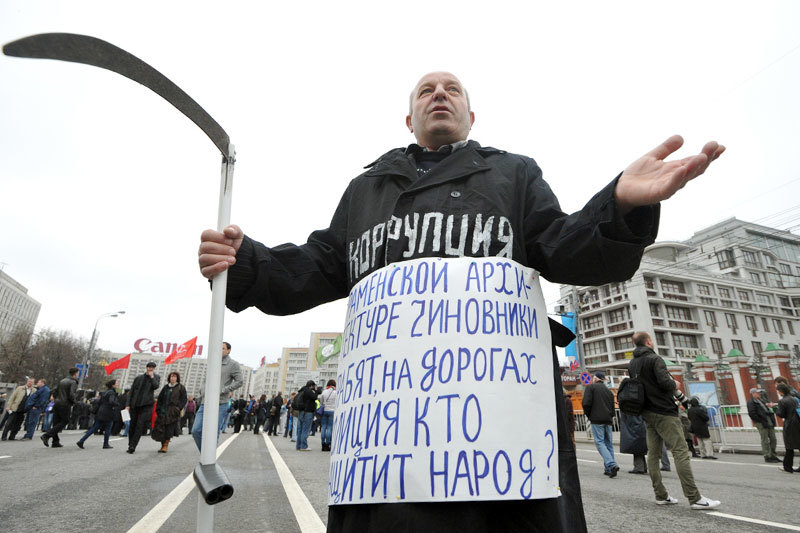 Нездоровый интерес к борьбе с коррупцией может привести к революции, считают в МВД