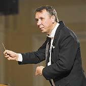 Михаил Плетнев избегает эффектных жестов