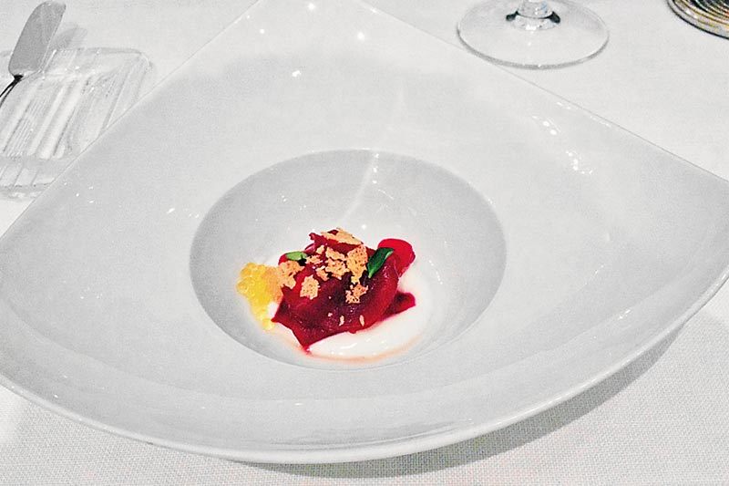 Комплимент от шефа – вареная свекла с йогуртовым соусом