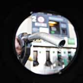 Если нефть будет стоить $30 за баррель, придется вычерпать весь резервный фонд