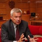 С. Николаев