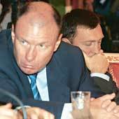 Владимиру Потанину (слева) и Олегу Дерипаске могут не понравиться инициативы менеджеров «Норникеля»