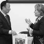 Глава и основатель Foxconn Терри Гу пообещал губернатору Валентине Матвиенко экспортировать петербургскую продукцию в Европу