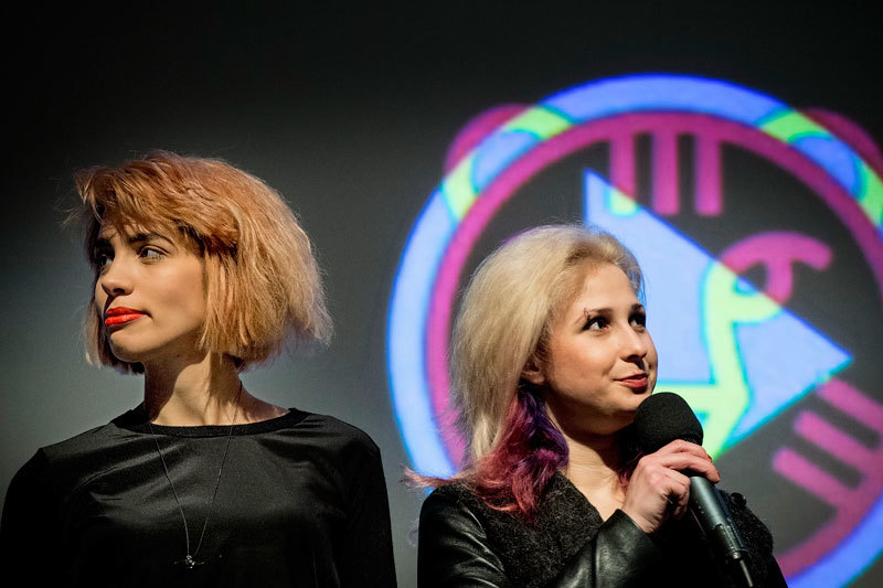 Надежда Толоконникова (слева) и Мария Алехина полагают, что российские законы мешают им защищать права заключенных