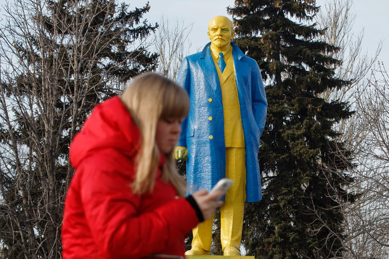 Рада запретила символику коммунистического и нацистского режимов и распорядилась открыть архивы репрессивных органов