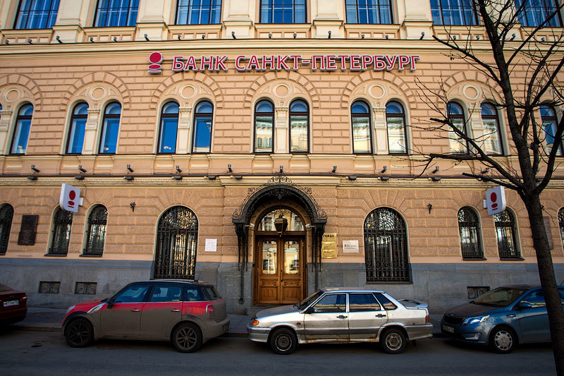 Большинство банков и ритейлеров сейчас пересматривают свои арендные отношения