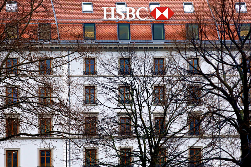 Британский HSBC из-за высоких налогов и жесткого регулирования может продать розничные операции и перевести головной офис в другую страну
