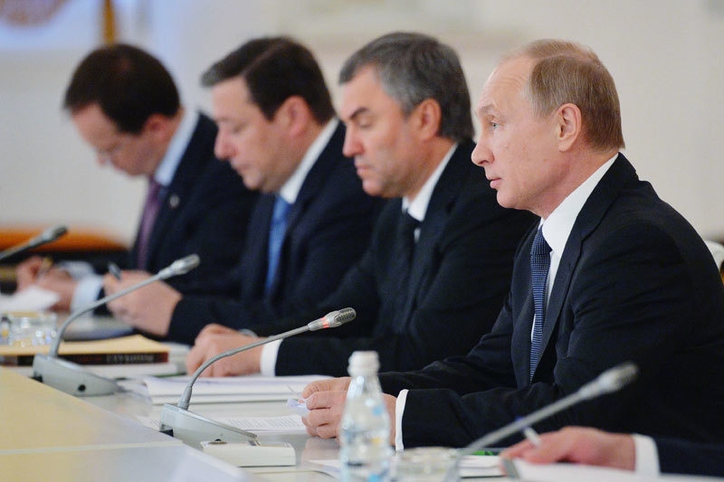 Президент России Владимир Путин на совместном заседании президентских советов по межнациональным отношениям и по русскому языку в Кремле