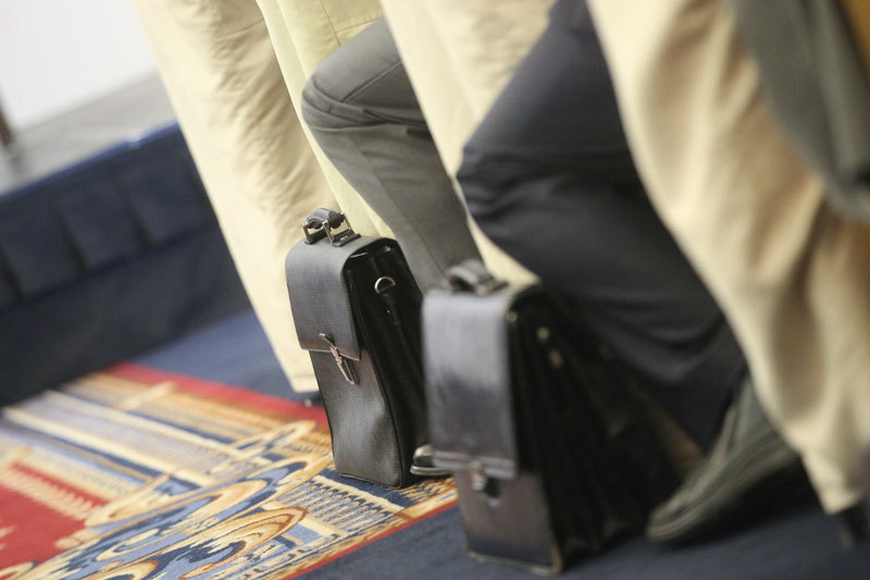 60% сотрудников российских компаний, опрошенных EY, заявили, что коррупция в стране широко распространена