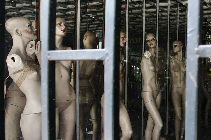 О намерении уйти с российского и украинского рынков New Look сообщила в ноябре 2014 года