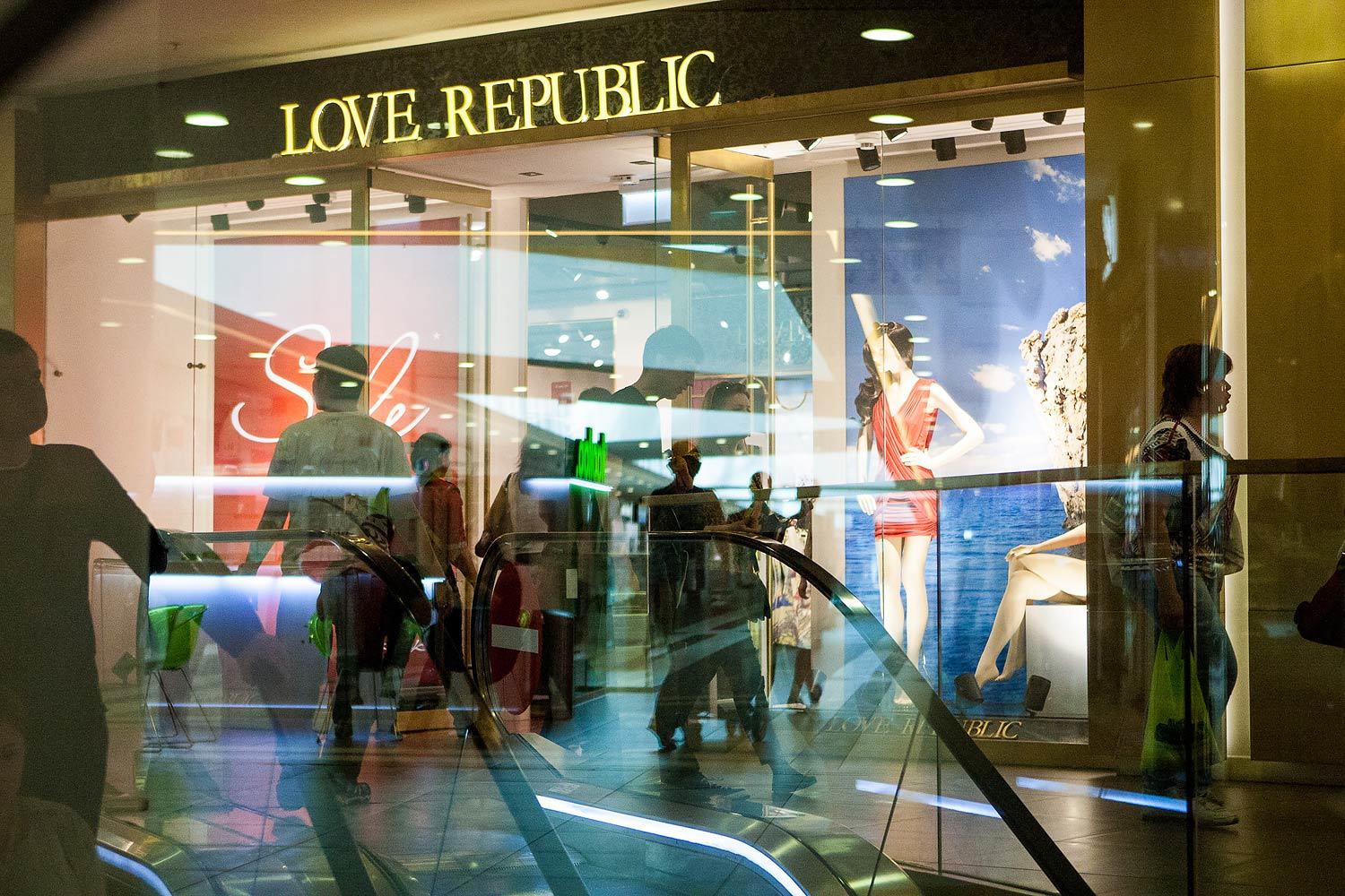 Ритейлер увеличил закупку товара почти на треть