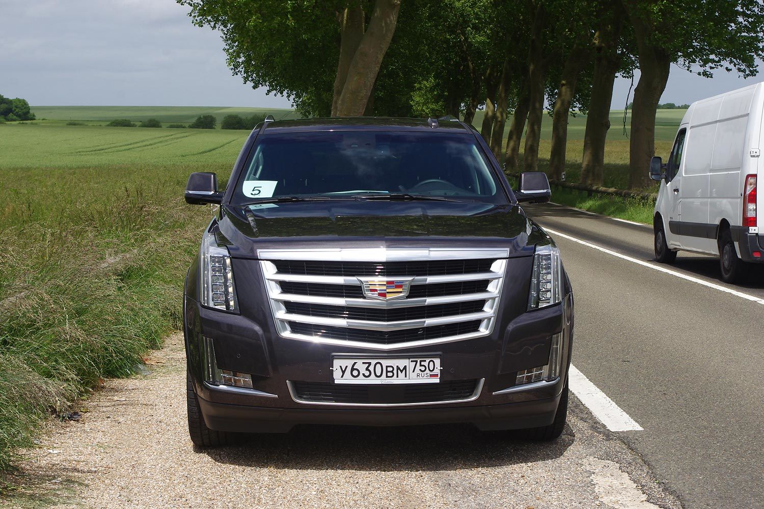 Cadillac Escalade: Шесть литров успокоительного - Ведомости