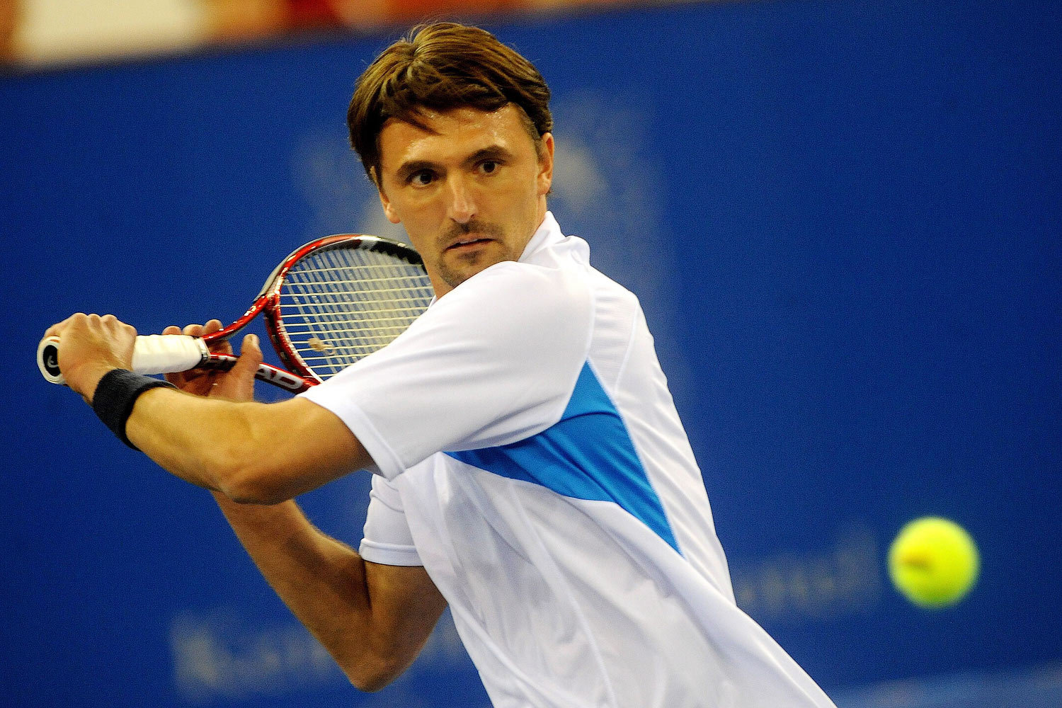 В «Теннисной школе Горана Иванишевича» можно усовершенствовать технику игры и подготовиться к соревнованиям