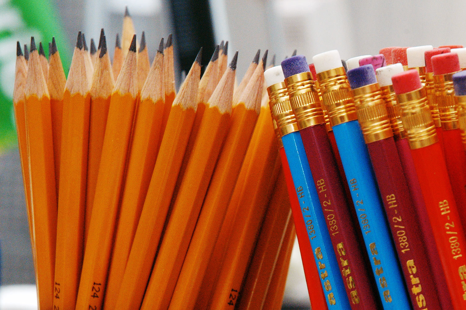 Товары и услуги дешевле 200 млн руб. госкомпании будут закупать по тем же нескольким процедурам, что и государство