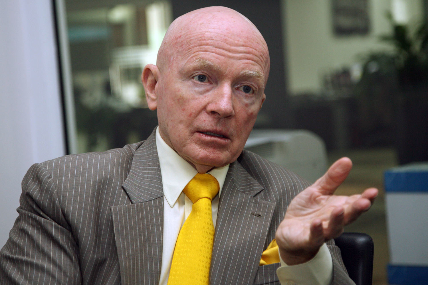 На прошлой неделе Мобиус отошел от оперативного руководства крупнейшим из работающих в Британии фондом развивающихся рынков Templeton Emerging Markets Investment Trust