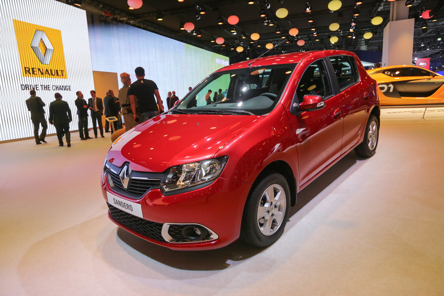 На Logan и Sandero (на фото) приходится около 60% продаж Renault