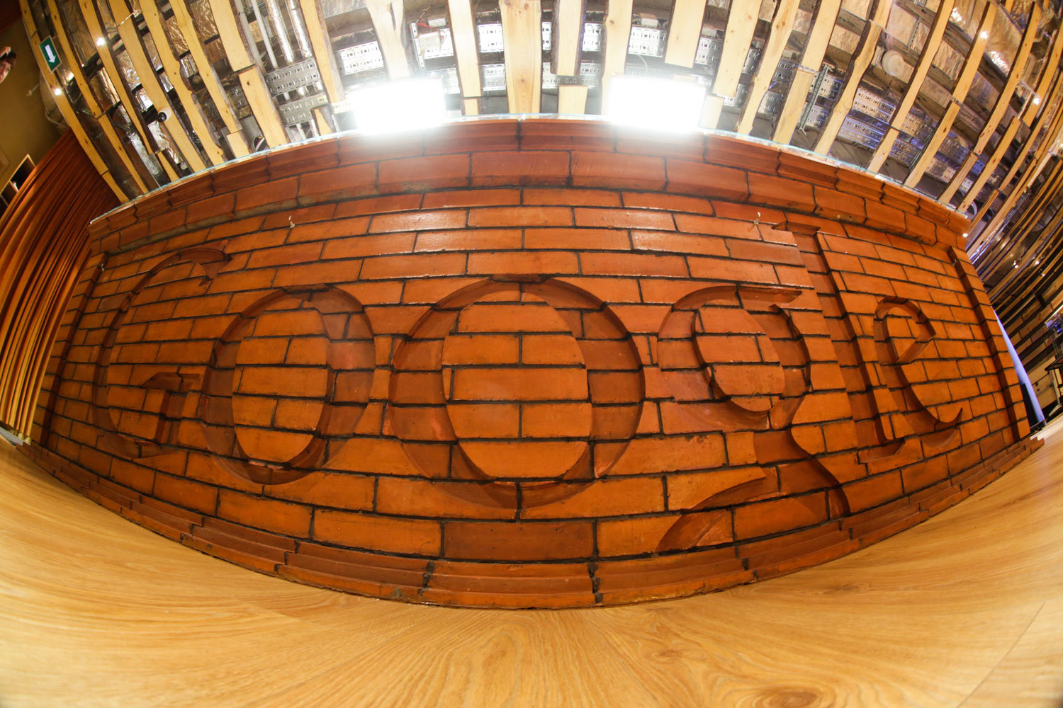 Как отмечает FT, более существенная угроза для Google – это возможность того, что CNIL и другие регуляторы снова обратятся в суд