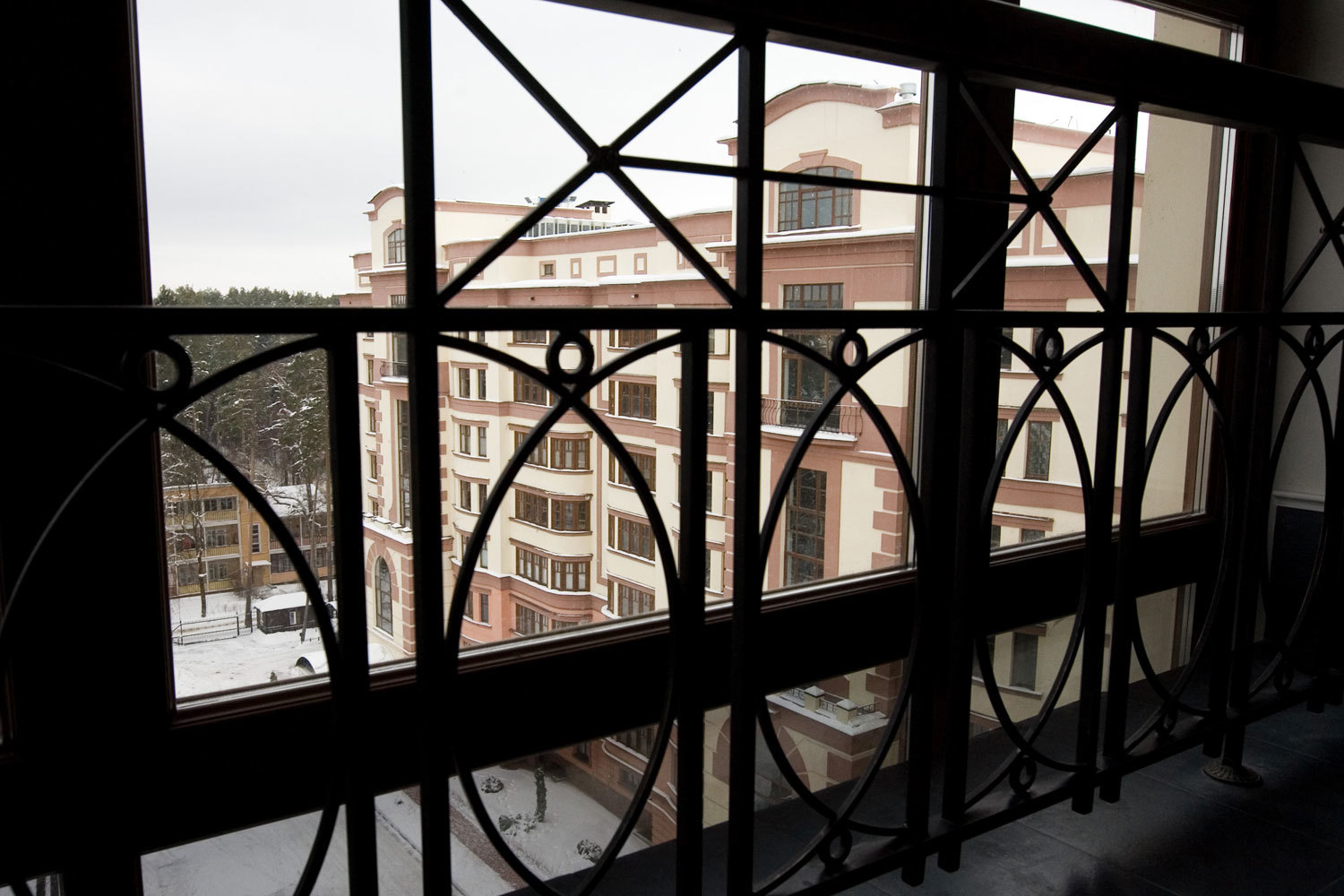 Часть денег Пробизнесбанка оказалась заморожена в девелоперских проектах владельцев, рассказывал человек, близкий к банку