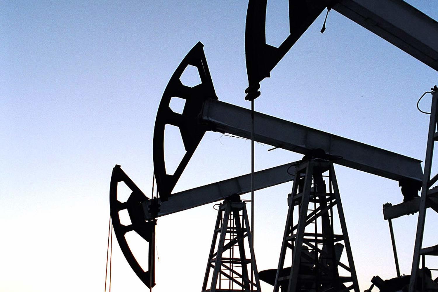 Это движение в сторону нефтесервисного бизнеса в США, комментирует представитель компании