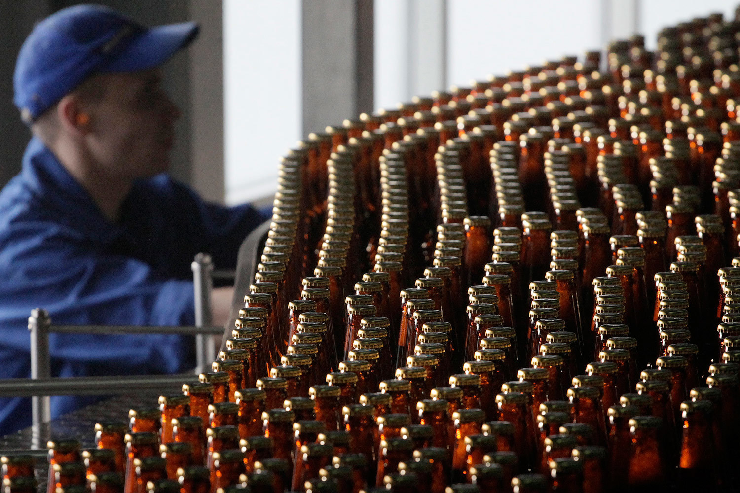 Carlsberg Group планирует дальнейшие сокращения рабочих мест по всему миру, включая Россию