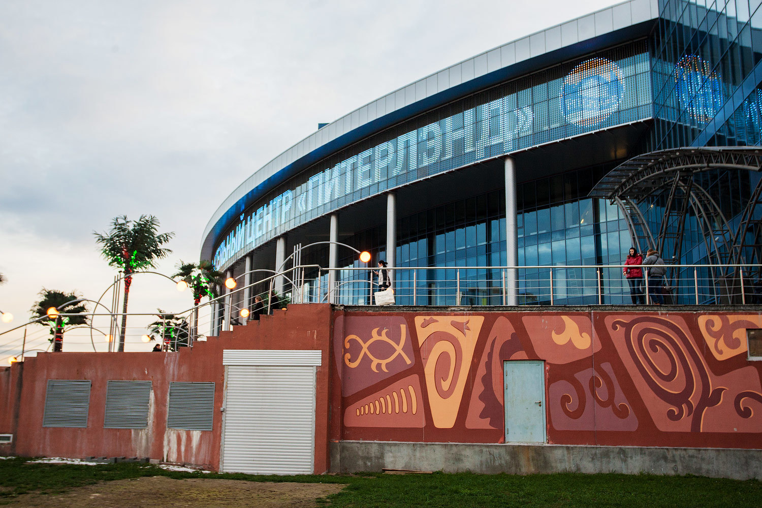 «Питерлэнд» взял конкурента в аренду