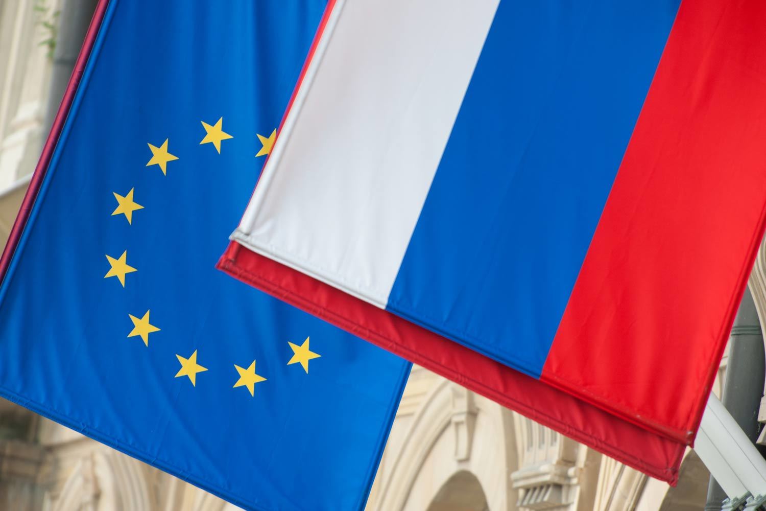 Решение о продлении санкций должно быть принято в среду, 2 сентября, на встрече высокопоставленных чиновников Европейского союза, а подписано министрами