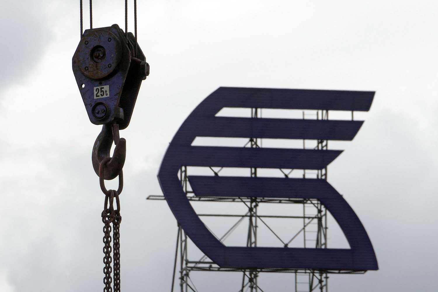 Сегодня будет подписано соглашение между ВТБ и «Мечелом» по реструктуризации долга компании перед банком