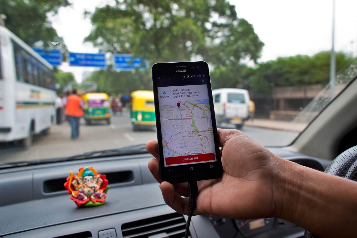 Сейчас Uber, по ее данным, работает со 150 000 водителей в Индии