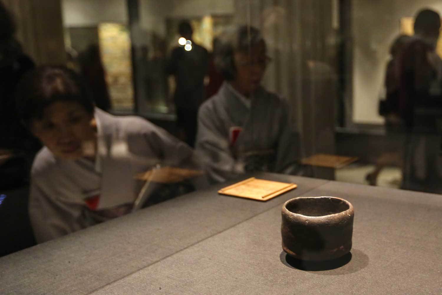 Чаши Раку требуют пристального внимания