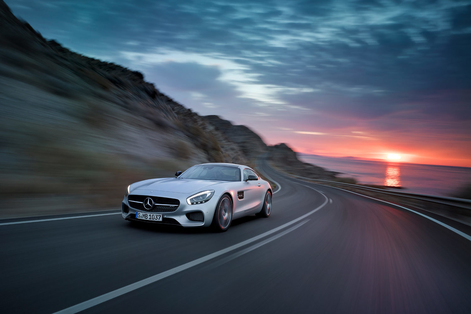 Mercedes-AMG GT S: Низко сижу, далеко гляжу - Ведомости