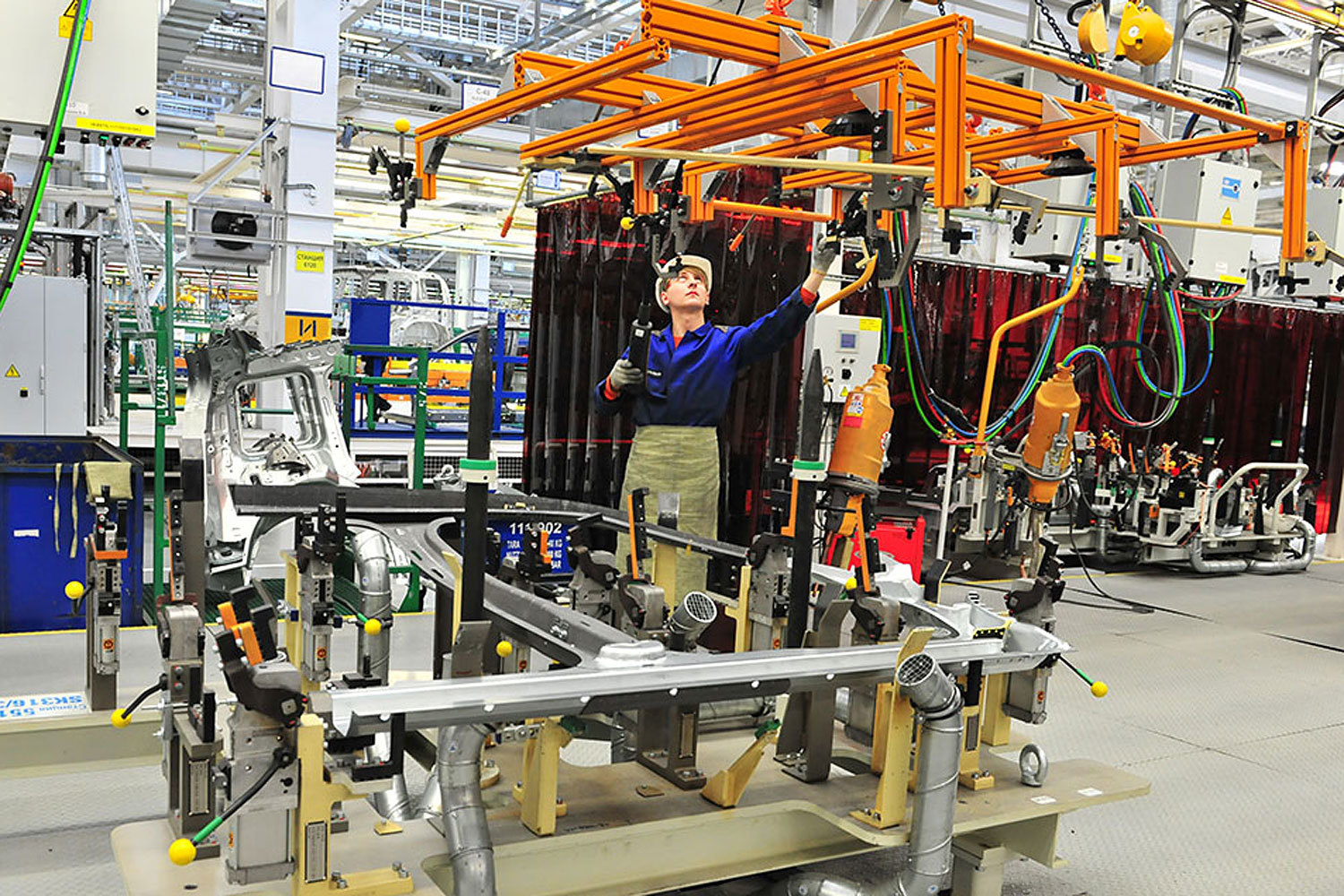 Группа ГАЗ специализируется на выпуске коммерческих автомобилей - LCV, автобусов, грузовиков