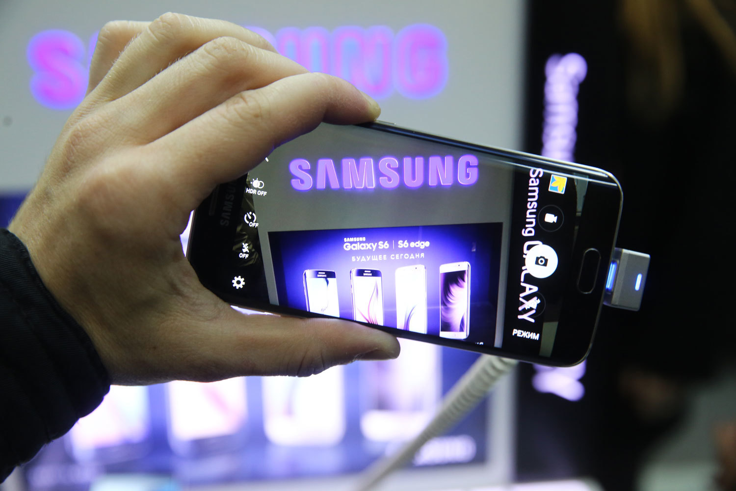 Рост прибыли от продажи мобильных устройств у Samsung был значительным