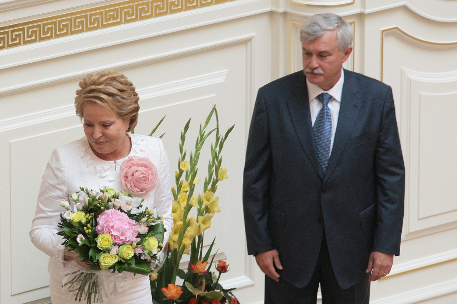 Концессионное соглашение с НКК было заключено при Валентине Матвиенко. В 2012 г. администрация Георгия Полтавченко расторгла договор