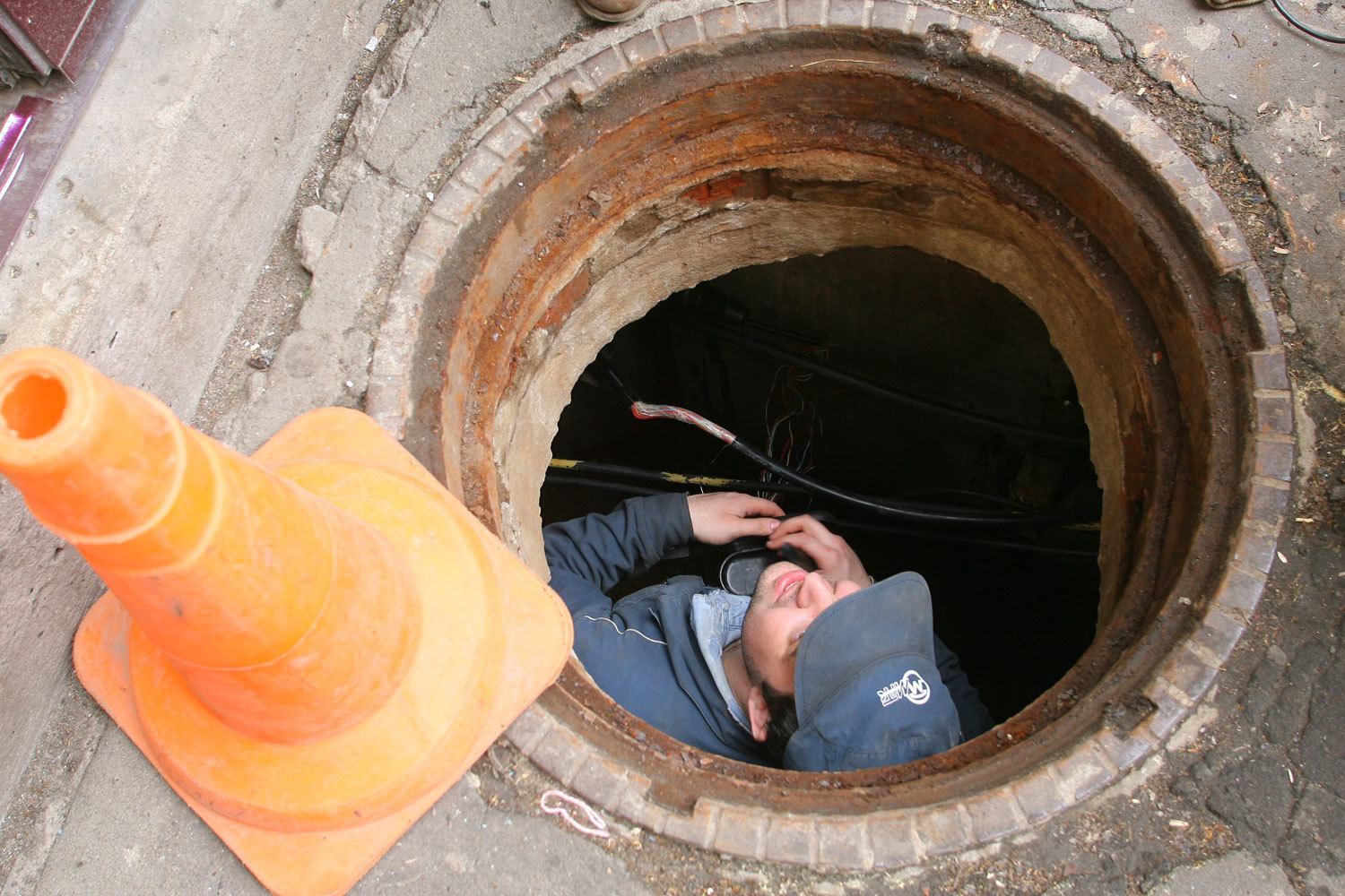 Использование 1 м кабельной канализации МГТС с мая 2015 г. обходится бюджетной организации в 3,6 руб. в месяц без НДС, а для компаний – в 5,3 руб.