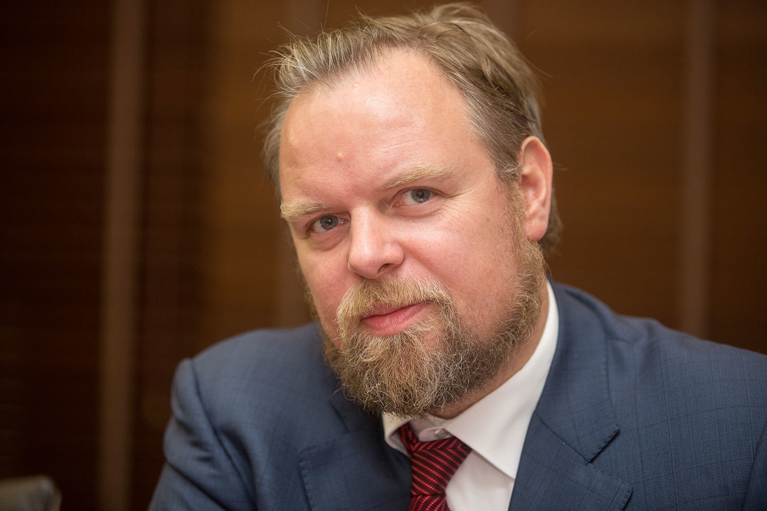 Е. Разумный