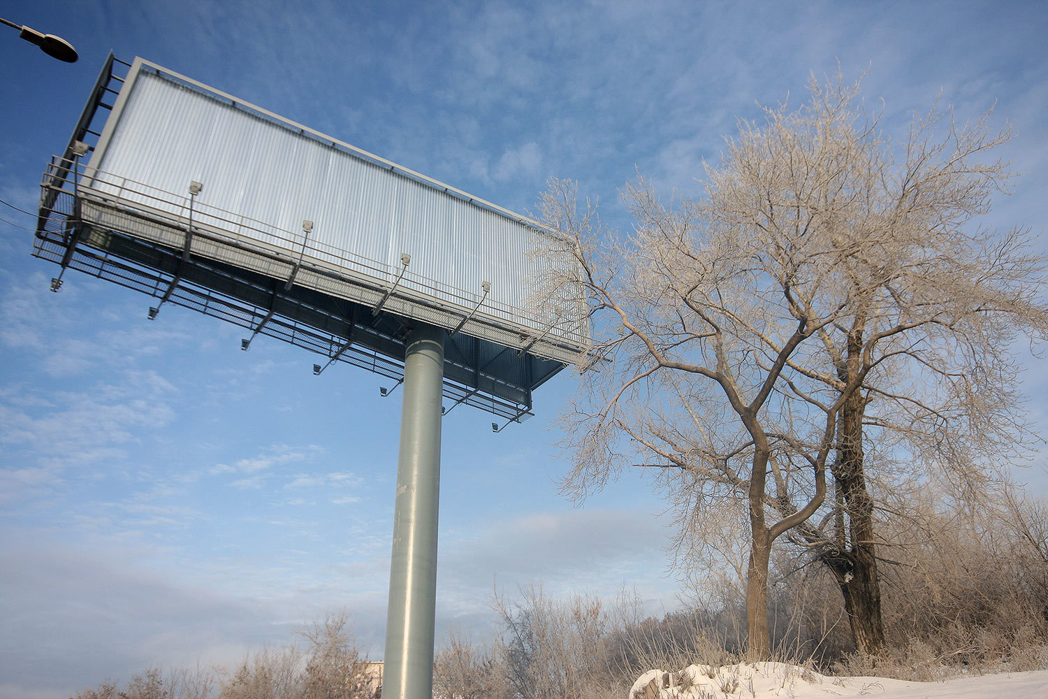 Городской бюджет недополучит от операторов наружной рекламы около 18 млрд руб.