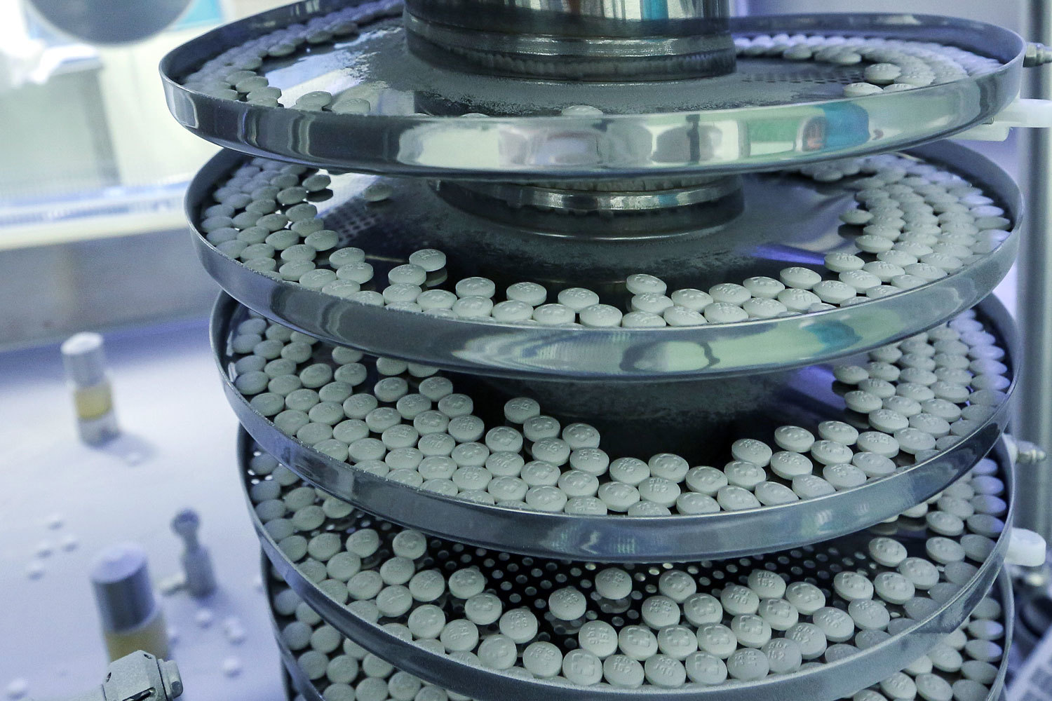 Президент А1 Александр Винокуров стал совладельцем фармдистрибутора «СИА интернейшнл»