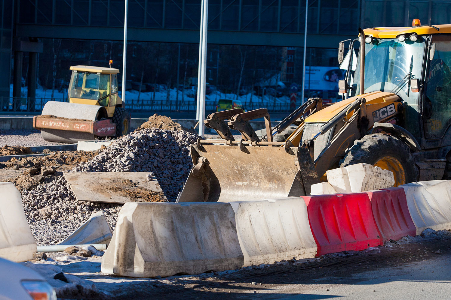 Дирекции транспортного строительства удалось приостановить предписания антимонопольной службы об отмене результатов конкурсов на ремонт дорог