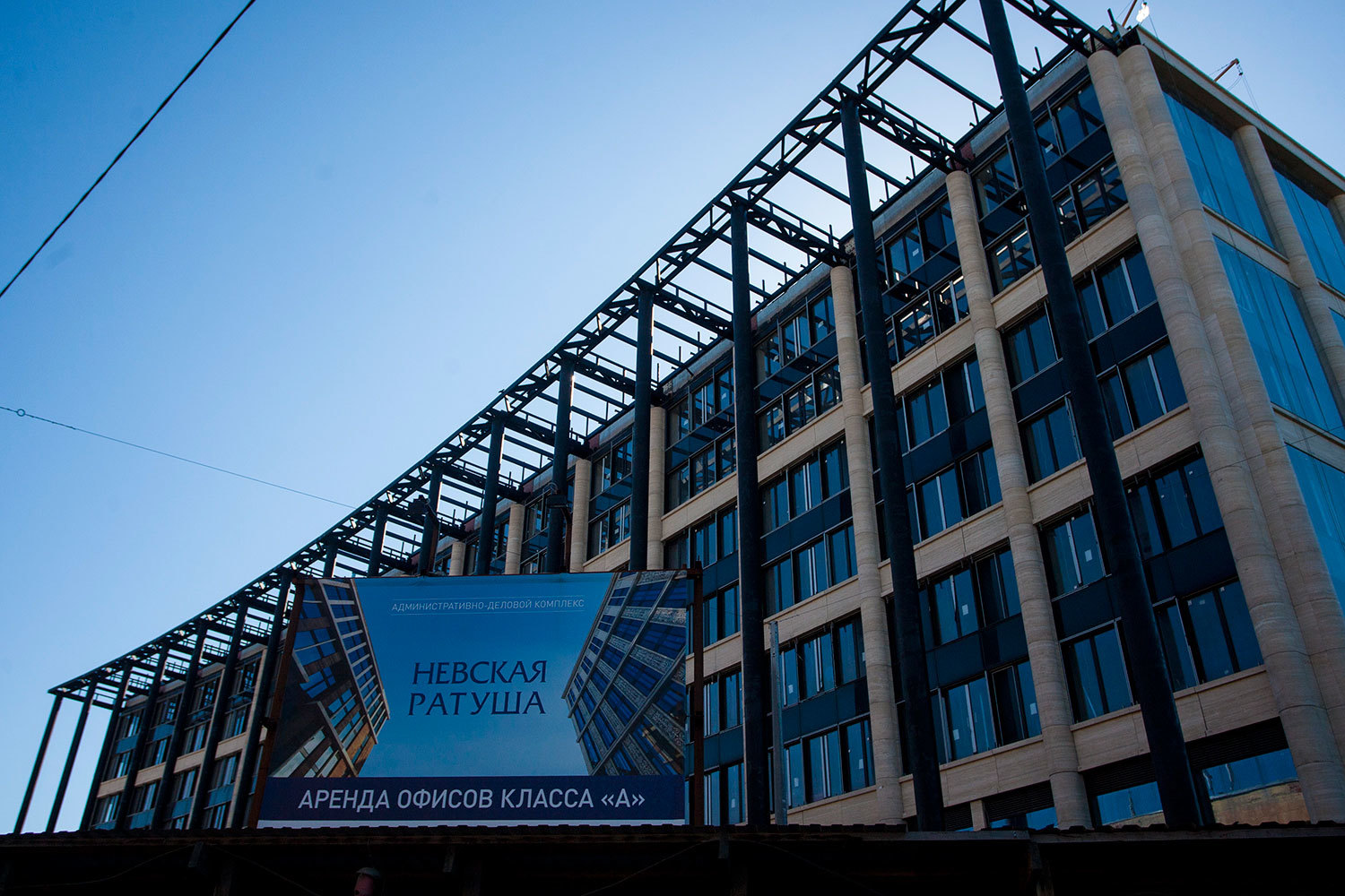 Городская администрация обязалась выкупить 115 000 кв. м офисных площадей