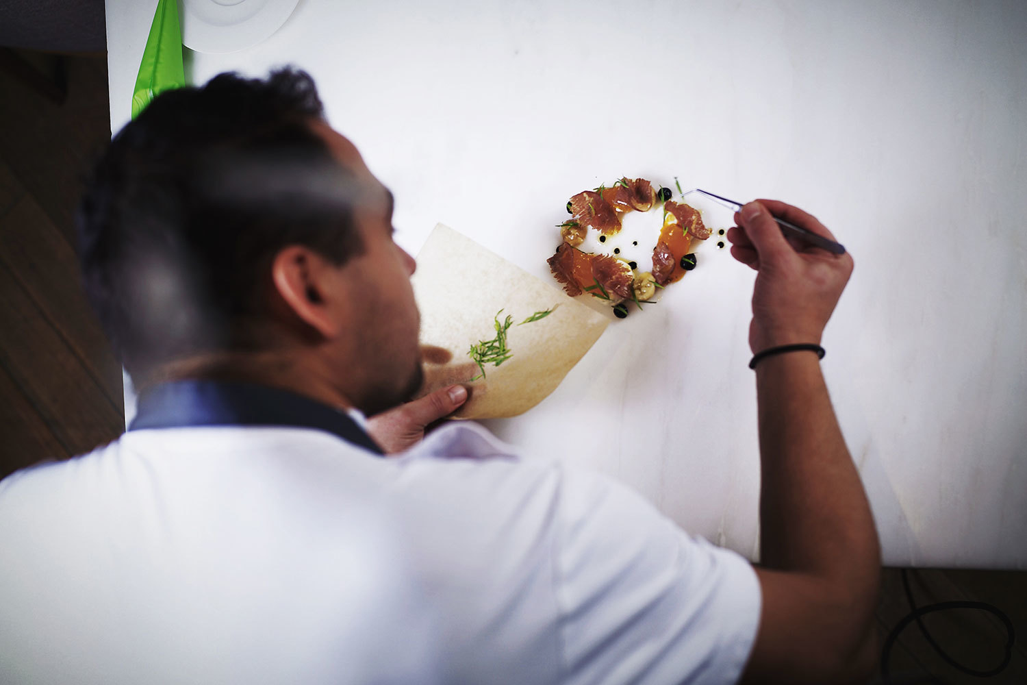 Зима – самое время вспомнить о корнеплодах, решил шеф Selfie и автор «Подземного мира» Анатолий Казаков