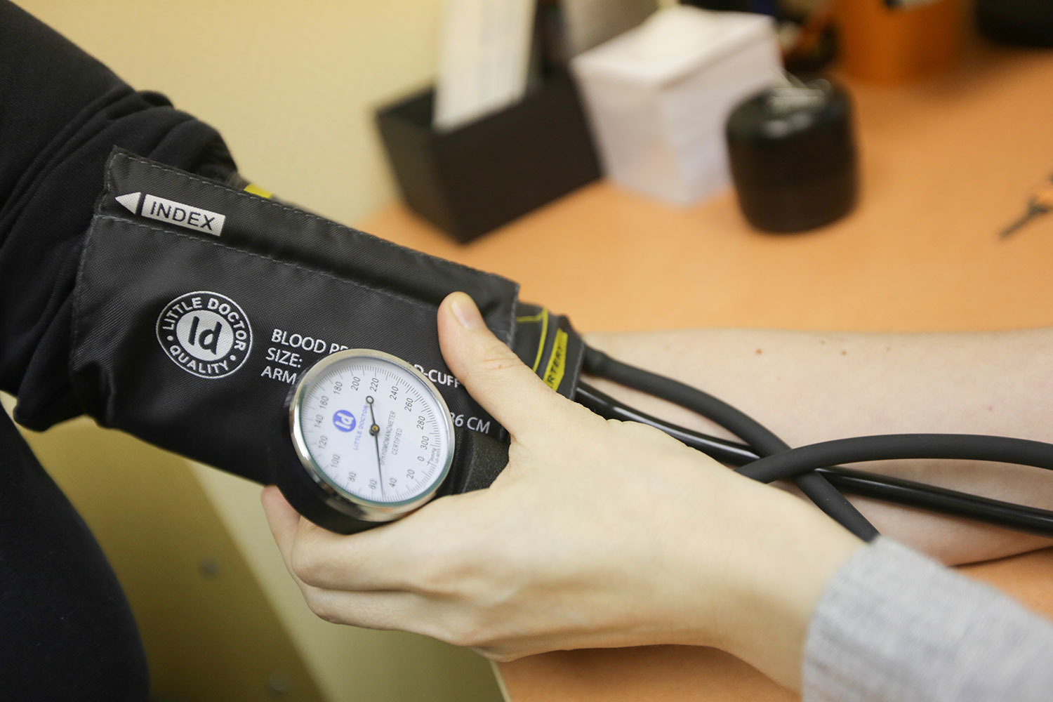 Больше всего денег ассигновано на средства индивидуальной защиты (39,7%) и на обязательные медицинские осмотры и обследования работников (21,6%)