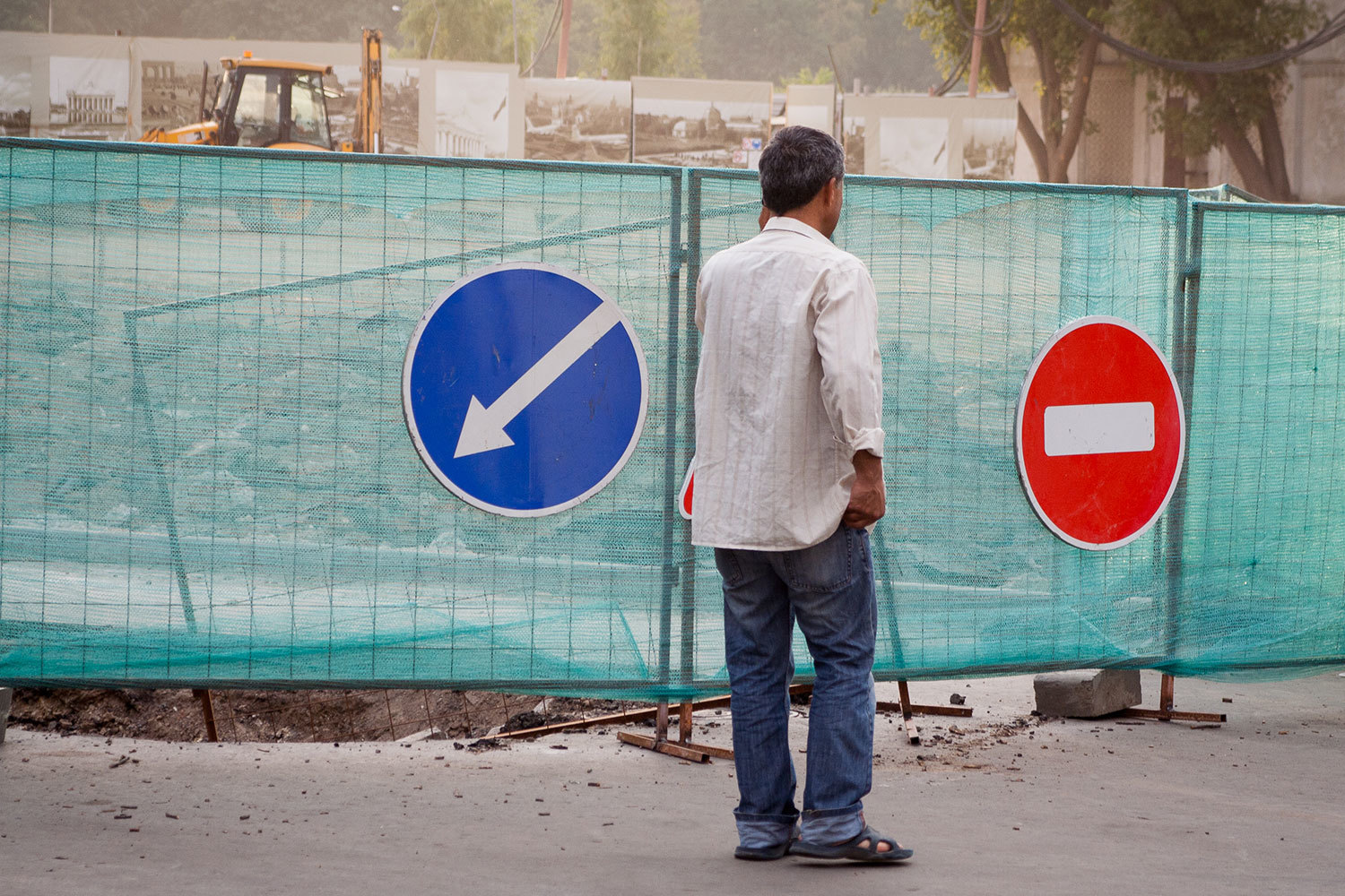 Cудам разрешат не выдворять проживающих в Москве и Санкт-Петербурге иностранцев в случае однократного нарушения правил уведомления о подтверждении своего проживания в России