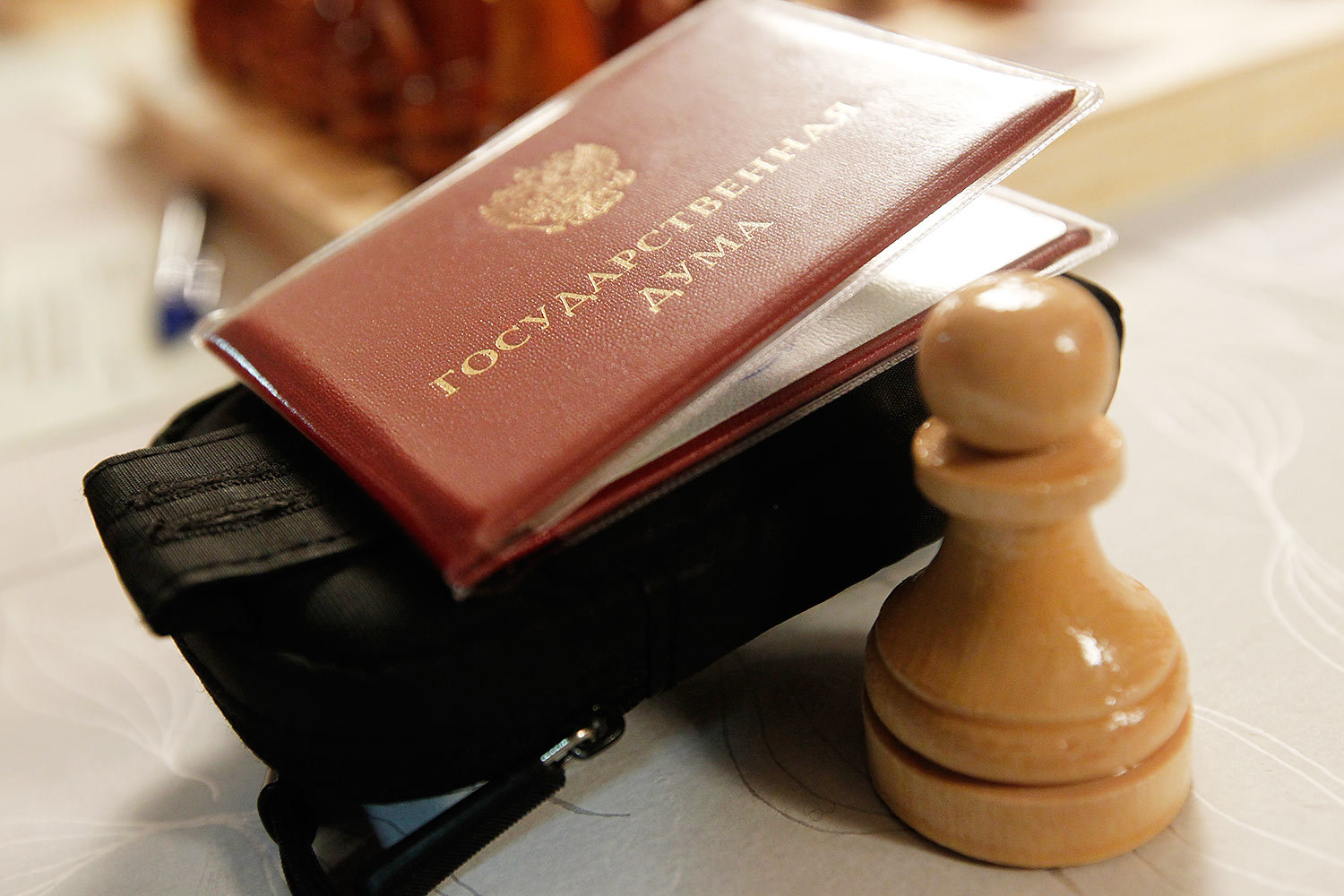 Конституционному суду пришлось разъяснять свое решение о запрете отказавшимся от мандата депутатам возвращаться в Госдуму