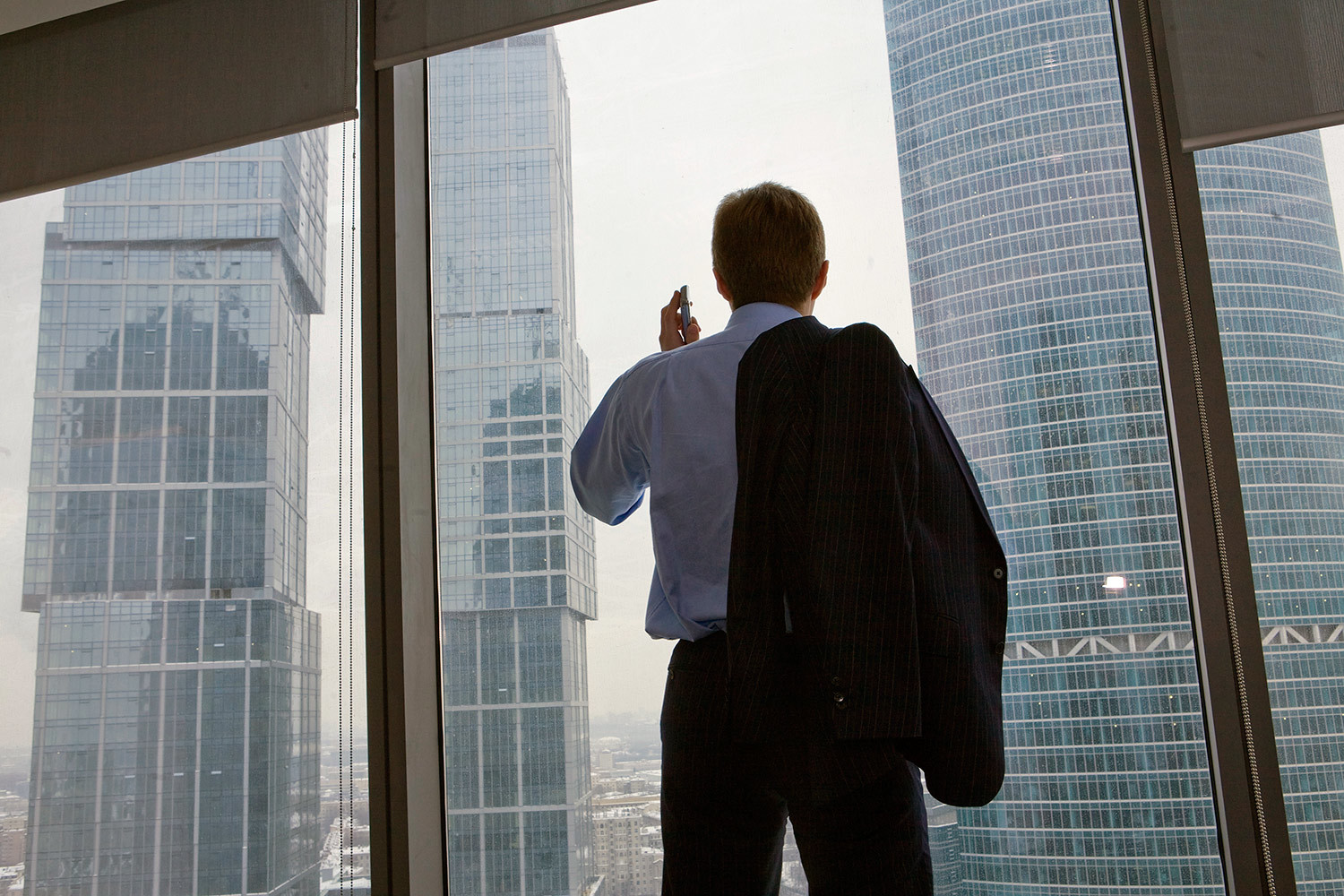 Крупнейшие госбанки либо незначительно уменьшили вознаграждение топ-менеджерам, либо даже увеличили