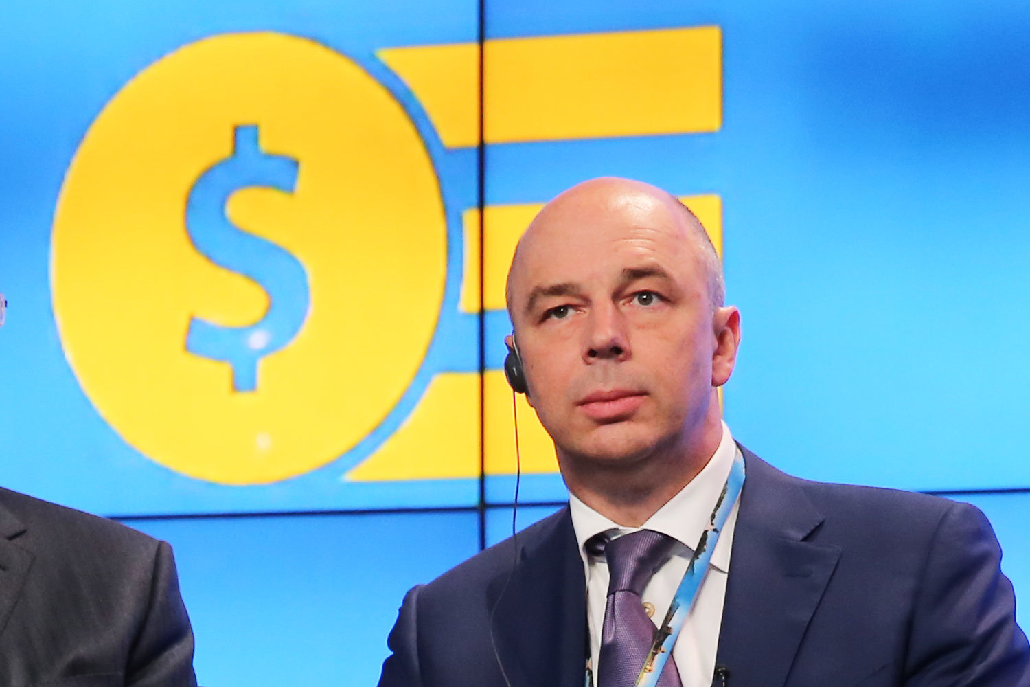 В долгосрочной бюджетной политике Минфин намерен ориентироваться на цену нефти $40–50 за баррель