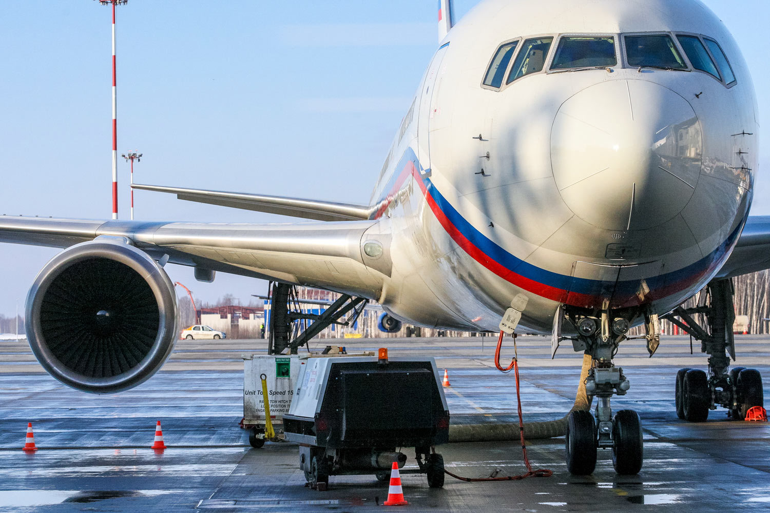 Потребление авиатоплива в «Пулково» в 2015 г. составило как раз 390 000 т.