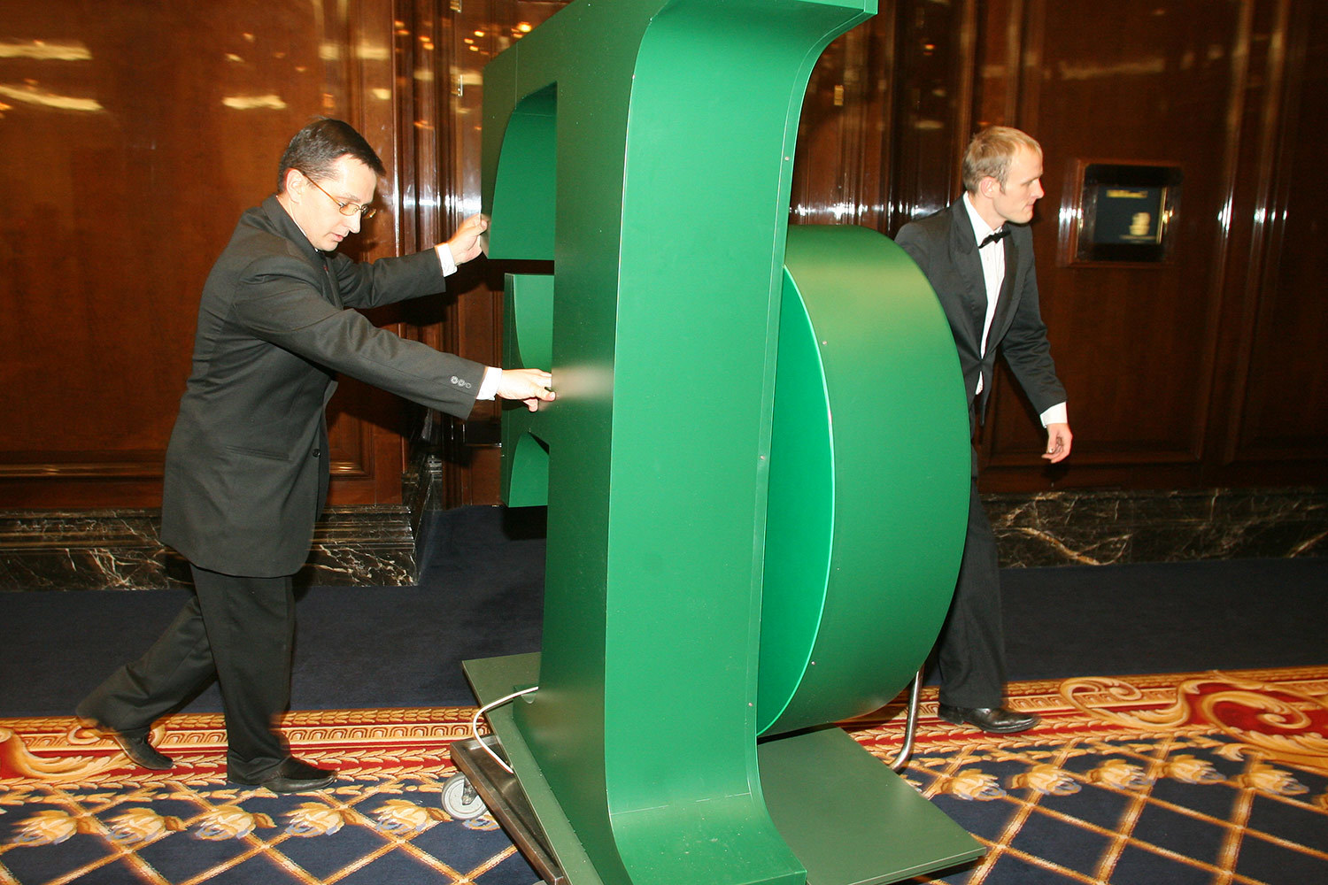 Суд решил, что Forbes Media поступила «разумно и благородно», разорвав лицензионное соглашение