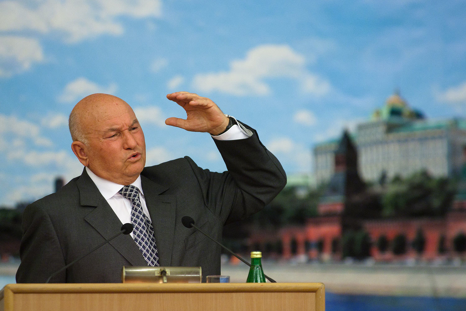 Лужков посоветовал Путину заняться кадровыми вопросами правительства